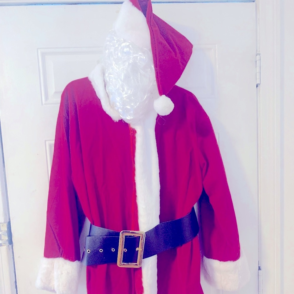 NWOT Santa Costume 9 pieces just in time for the Holidays